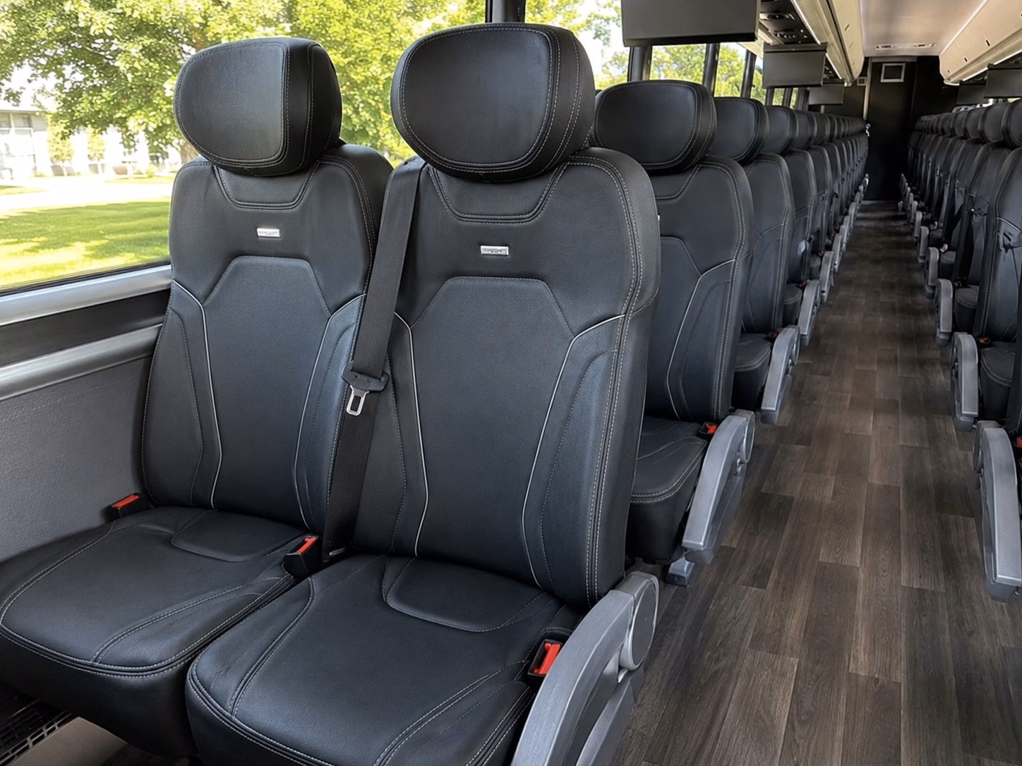 airport transfer shuttle buses for scottsdale wedding guests