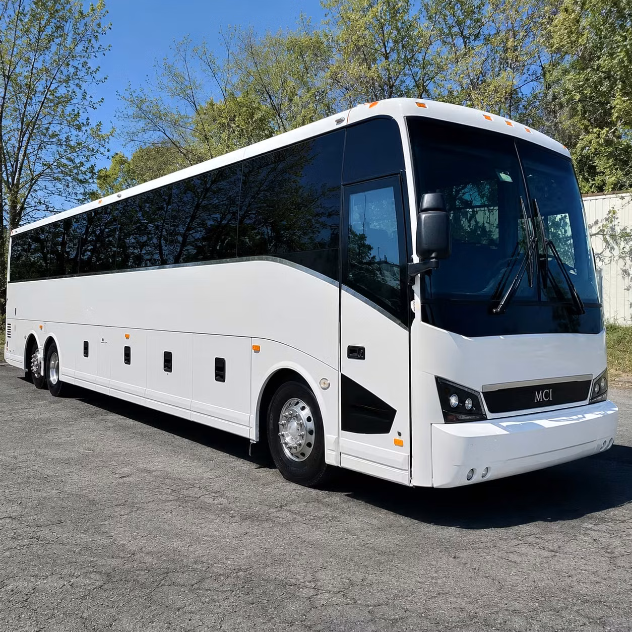 charter bus rentals to talking stick resort amphitheatre and desert diamond arena